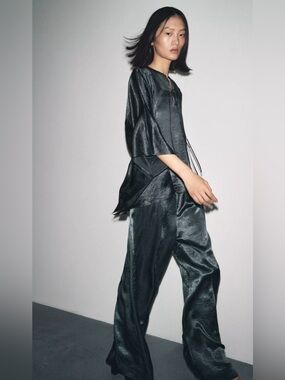 Satin-Look Wide Leg pants and cape top in Deep Teal